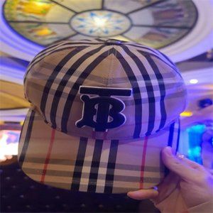 Burberry TB canvas hat